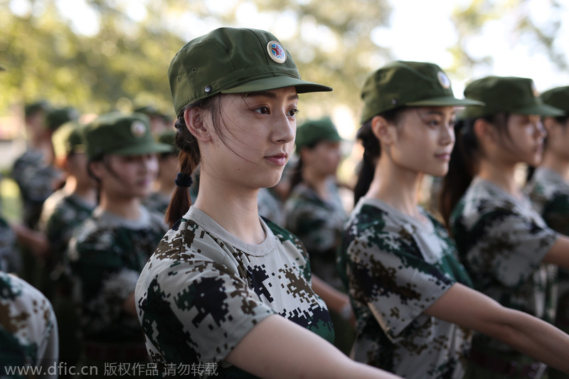 Los estudiantes de danza listos para defender la patria