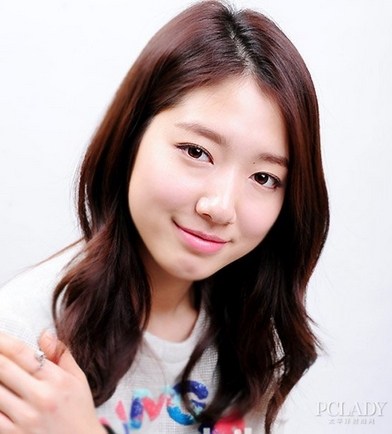 Park Shin Hye(1990)