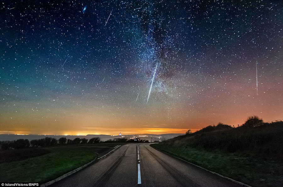 Las gemínidas brillaron el cielo británico