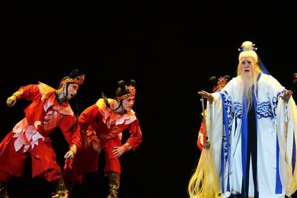 Con una historia de más de 200 a?os, la ópera de Pekín es considerada una auténtica expresión de la cultura China.