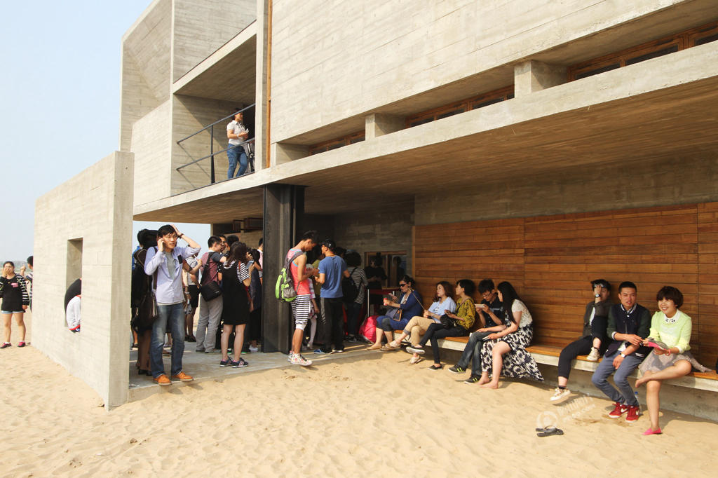 La biblioteca más tranquila se llena de gente