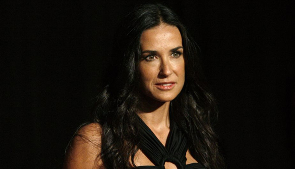 Demi Moore: Encuentran muerto a joven de 21 a?os en piscina de su casa