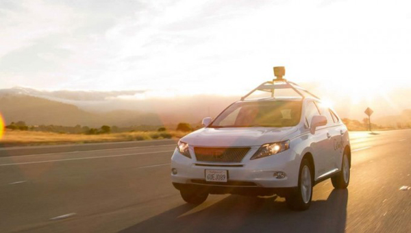 Un coche de Google sufre otro accidente