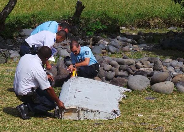 Restos encontrados en isla Reunión, "similares" a avión malayo desaparecido