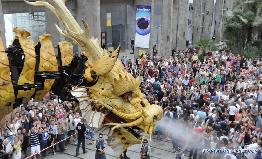 Mecánico dragón caballo en Nantes, Francia