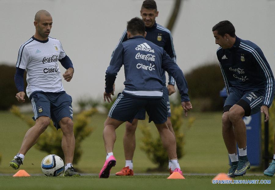 Fútbol: Argentina inicia entrenamientos con varias bajas 3