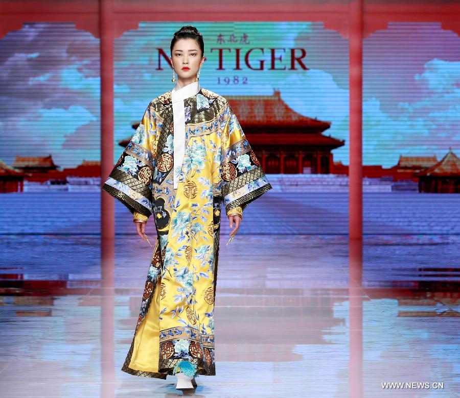 Comienza la Semana de la Moda de China en Pekín