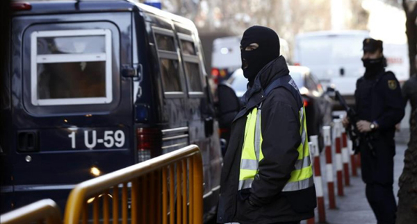 Detenidos en Espa?a dos presuntos yihadistas que estaban listos para atentar