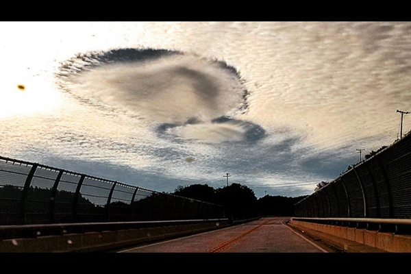 Extra?as nubes cubren el cielo de Estados Unidos