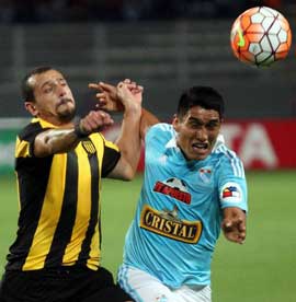 Copa Libertadores: Pe?arol vence 4-3 a Sporting Cristal