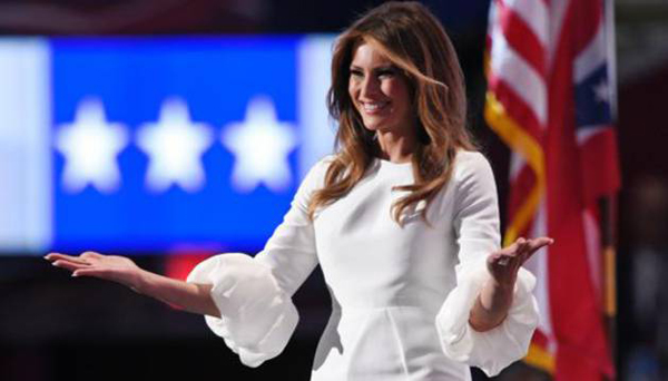 Desnudan a Melania Trump en Nueva York