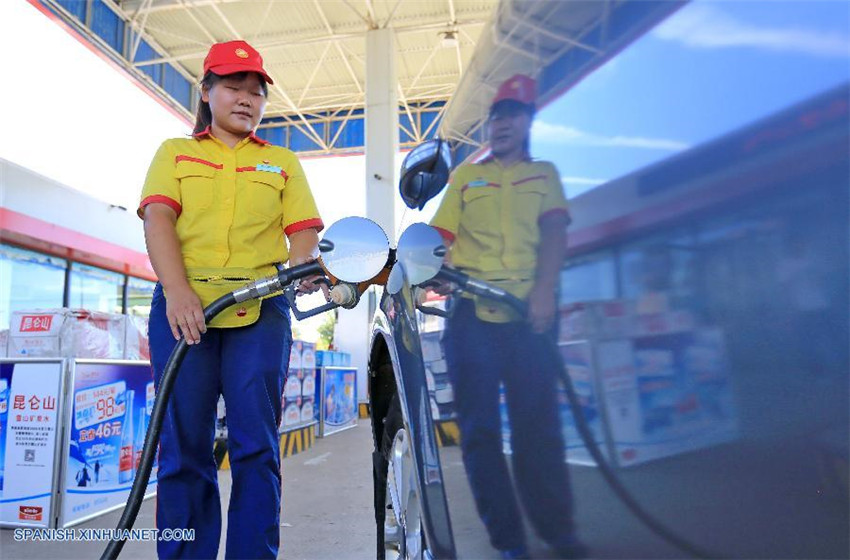 China elevará precios al por menor de gasolina y diesel