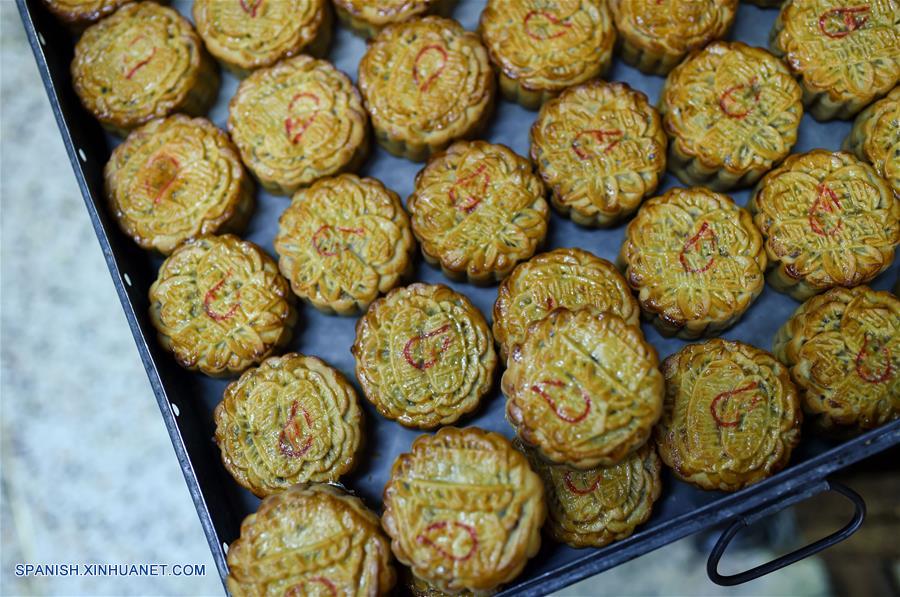 Tailandia: Tartas de luna en una pastelería en el barrio chino de Bangkok