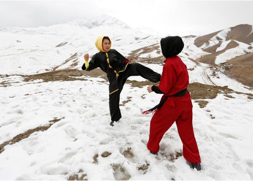 Mujeres afganas entrenan artes marciales chinas en Kabul