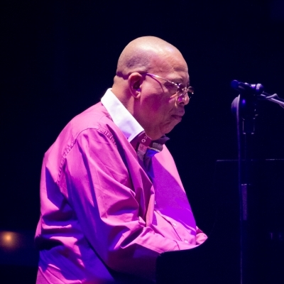 El pianista cubano Chucho Valdés obtiene premio Grammy al mejor álbum de jazz latino