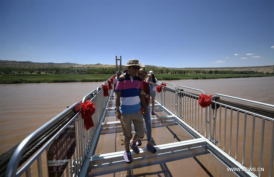 Zhongwei: el imponente puente de cristal del río Amarillo