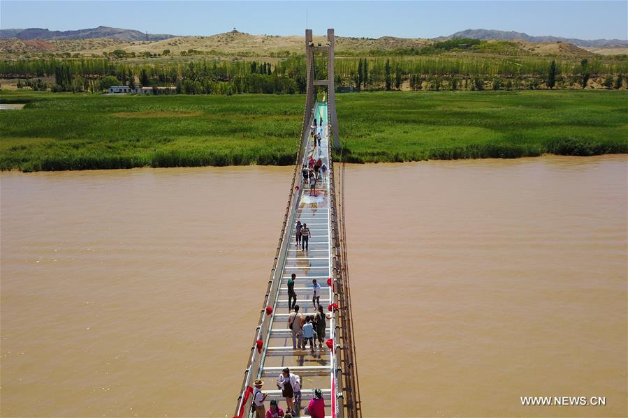 Zhongwei: el imponente puente de cristal del río Amarillo