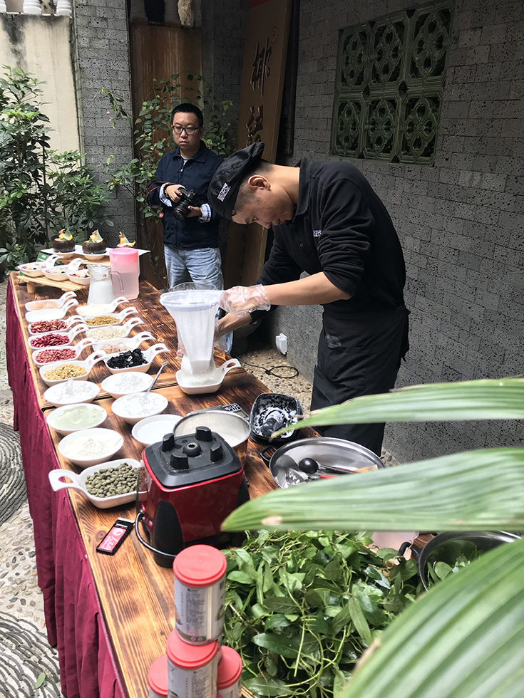 Medios extranjeros visitan la ciudad de Wenchang