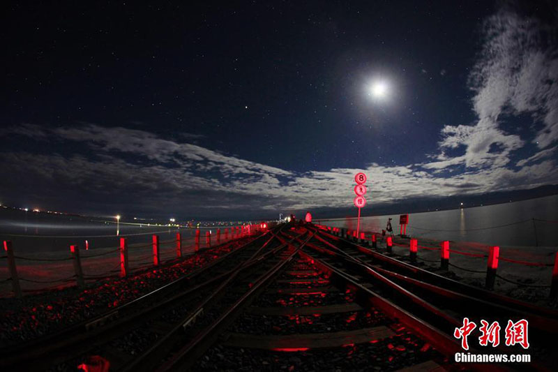 Reconocen al lago salado de Chaka como el “lugar más bello para fotografiar estrellas”