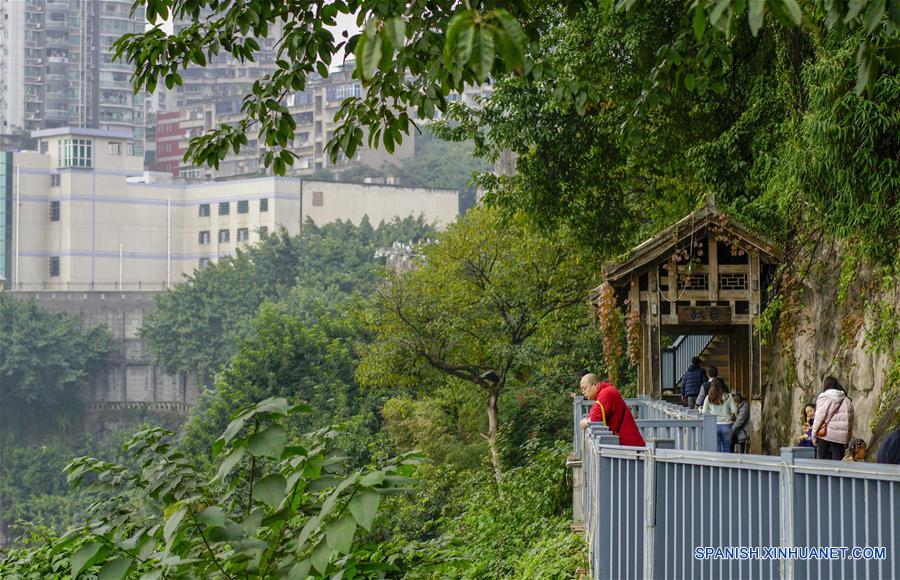 Senderos que unen los puntos destacados naturales y culturales en Chongqing