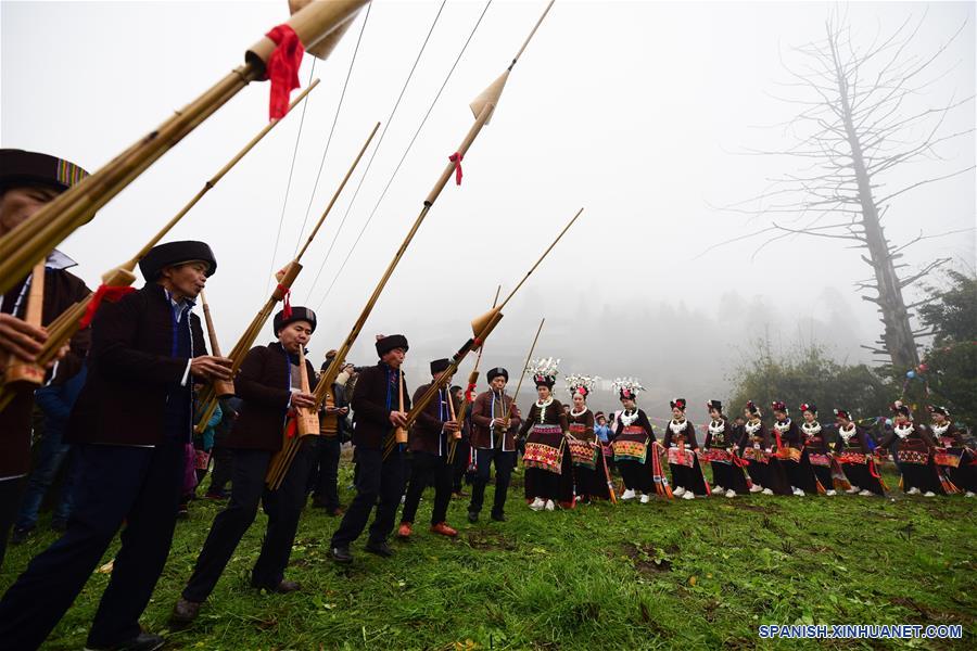 Danza folclórica en provincia de Guizhou