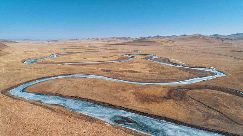 El río Mergel serpentea por la Región Autónoma de Mongolia Interior. [Foto: Bao Wenrui/ Chinadaily.com.cn]