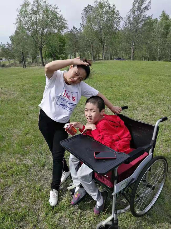 Bi Yu y Wang Weikang. [Foto: proporcionada a chinadaily.com.cn]